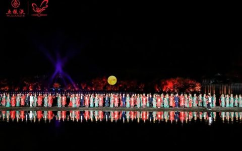 当婚宴用酒进入“开瓶时代”，五粮液为什么把一场婚典办了28年？